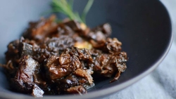 Dinner - Slow Cooker Recipe: Peppered Beef Shank in Red Wine