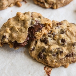 Dessert - DoubleTree Chocolate Chip Cookies recipes